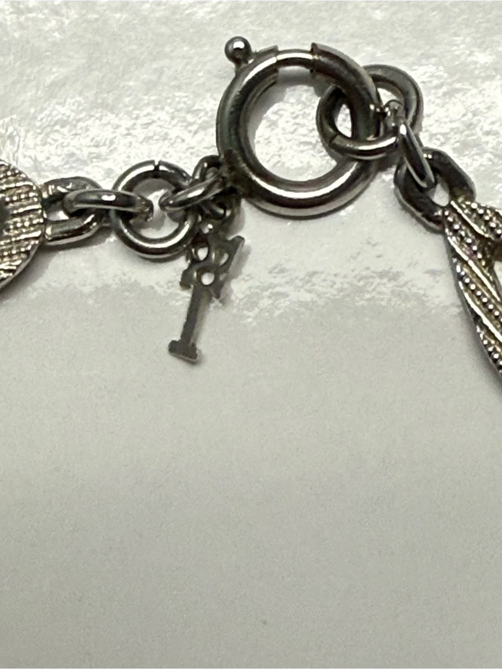 Vintage Signed CROWN TRIFARI Textured Silver Tone TEARDROP LINK Necklace 33”